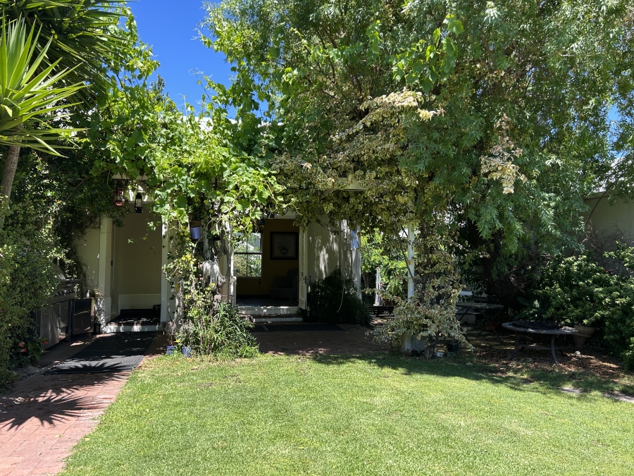 2 Bedroom Property for Sale in Zevenzicht Western Cape